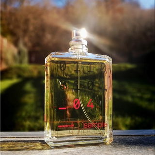 Escentric 04 - Escentric Molecules