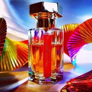 Dieser Duft umfängt mich wie eine schöne Welle.