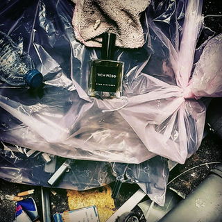 Bear with me, it's supposed to be tongue in cheek. Unfortunately I couldn't find a used condom (at short notice). For the set up of the artistic installation, I meant.. of course. Tracey Emin, eat your heart out.Btw, it should be called 