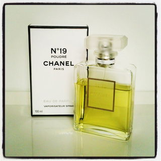 N°19 Poudré von Chanel