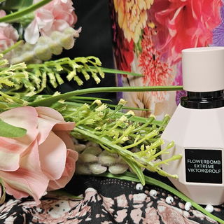 Flowerbomb Extreme by Viktor & Rolf