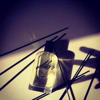 Black - Puredistance