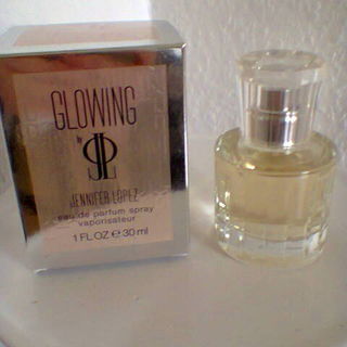Glowing von Jennifer Lopez