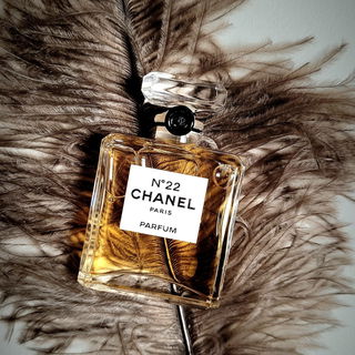 N°22 (Parfum) von Chanel