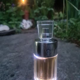 Glowing - Jennifer Lopez