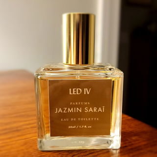 Led IV - Jazmin Saraϊ