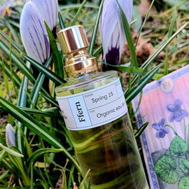 Frühling lässt sein violettes Band...