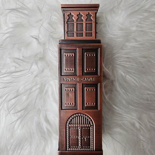 Vintage Castle von Lattafa / لطافة