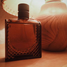 Wood Noir - Zara