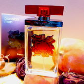 Leidenschaftlich fruchtig und holzig. (by AromaTikka)