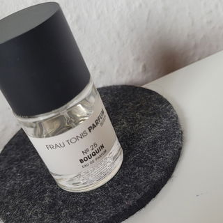 № 25 Bouquin by Frau Tonis Parfum
