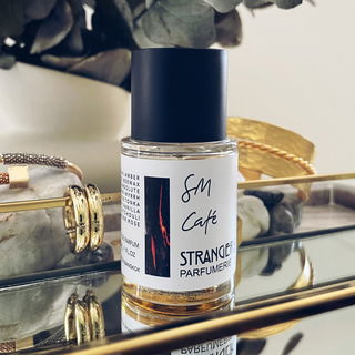 SM Café von Strangers Parfumerie