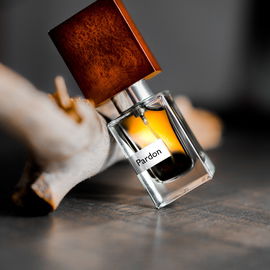 Falcon Leather (Eau de Parfum) - Matière Première