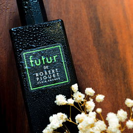 Futur (Eau de Parfum) - Robert Piguet