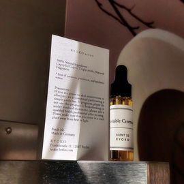 (Das kleine 5-ml- Flakönchen)  Vielen Dank an alle 🩷