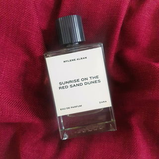 Sunrise on the Red Sand Dunes (Eau de Parfum) von Zara