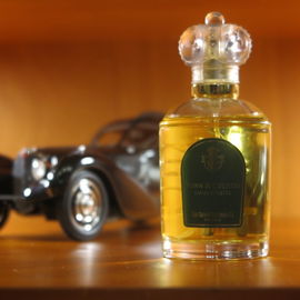 Town & Country - Crown Perfumery