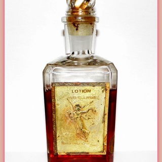 Fleurs d'Amour / Flowers of Love (Extrait) - Roger & Gallet