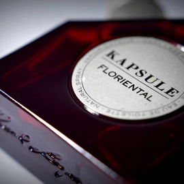 Kapsule Floriental  - Karl Lagerfeld
