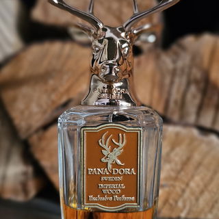 Imperial Wood von Pana Dora