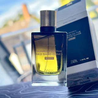 Sunrise on the Red Sand Dunes Intense von Zara