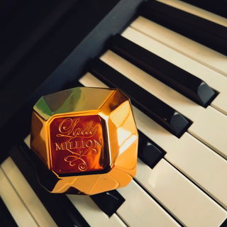 💵💰🎹🎼🎵Money, money, money, must be funny, in the rich girl's world... 