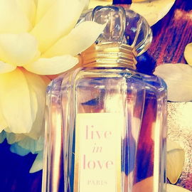 Live in Love Paris - Oscar de la Renta