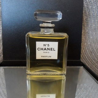 N°5 (Parfum) von Chanel