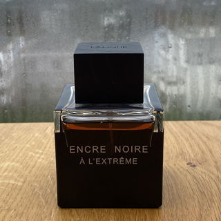 Encre Noire à L'Extrême by Lalique