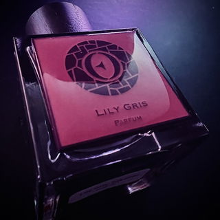 Lily Gris: Sekadau - Ensar Oud