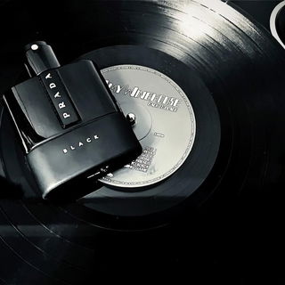 Luna Rossa Black - Prada