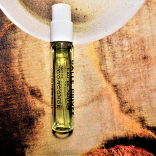 Leder, verschmiert von Technicolor (von mir aus auch das Tuch von Turin ;-))