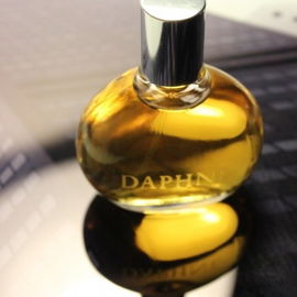 Daphne - Comme des Garçons