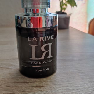 LЯ Password - La Rive