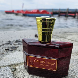La Voile Rouge von Jeanne Arthes