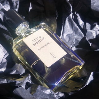 Nuit de Bakélite von Naomi Goodsir