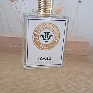 1A-33 (2012) by J.F. Schwarzlose Berlin