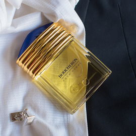 Low price but quite classy if you like green notes that dry to a soap and incense sandalwood. Wish the florals were bumped a touch higher, but I can't argue with the price.