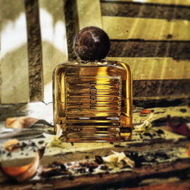 Never in my life a perfume elicited such a visceral reaction out of me. Created by Sheldrake,which most people know as Serge Lutens' main collaborator. Here, Sheldrake is unrecognisable from his usual Lutens style and managed to create a most astonishing perfume, which from my point of view is his Magnum Opus, his Mona Lisa, a modern vintage masterpiece, if there's such a thing. And I don't say this lightly, as I think some of his creations for Lutens are simply iconic. And as icons go, Bacall, Dietrich and Garbo would've worn this perfume. Daily. Or Cary Grant. don't have words to coherently put together in a review, but suffice it to say, it immensely surprised this jaded, blasé nose, convinced there's nothing else, or rather nothing new left to smell in this over saturated, fast world. Well, I was wrong, there is. One of the most original, brilliantly created perfumes of the last 20yrs.