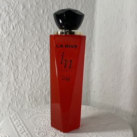 In Woman Red - La Rive