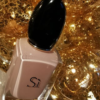Sì (Fiori Eau de Parfum) by Giorgio Armani