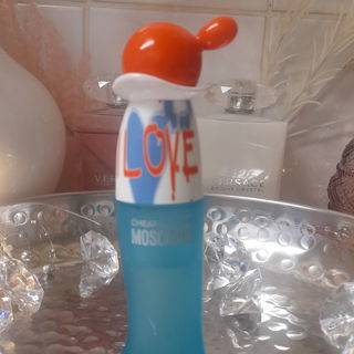 Cheap and Chic - I Love Love von Moschino