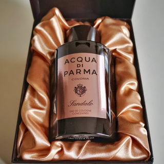 Molecule 01 + Guaiac Wood - Escentric Molecules