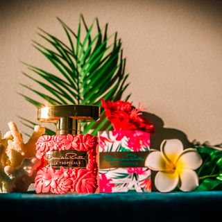 Bella Tropicale - Oscar de la Renta