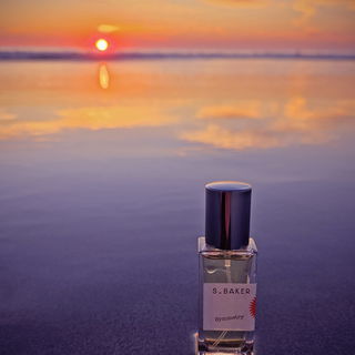 Symmetry von Sarah Baker Perfumes