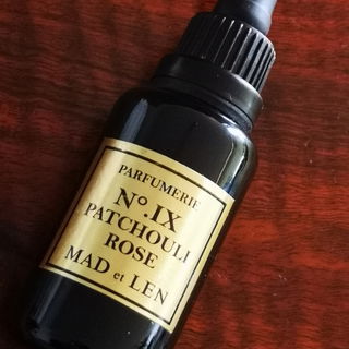 N°. IX - Patchouli Rose von Mad et Len