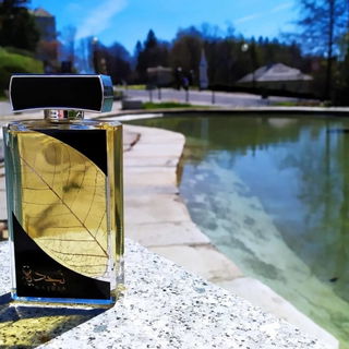 Najdia (Eau de Parfum) - Lattafa / لطافة
