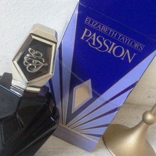 Passion (Eau de Toilette) by Elizabeth Taylor