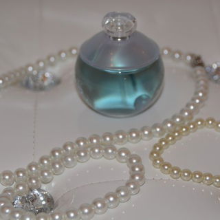 Noa Perle - Cacharel