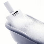 Jil is taking a beauty bath (von Morpheus1)